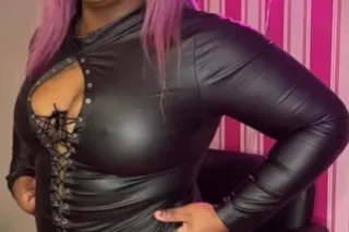 2 girl special available 24/7 - Image 1