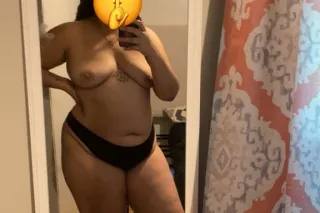 Back in Town Tonight! I Know You Missed Me😜Tall, Thick, Trouble😘 Come Climb This Tree Daddy😘💦 - Image 3