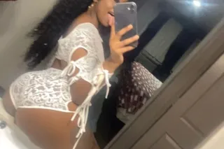 Your Sweetest Escape🥰🌹Last Day In Town💗 - Image 7