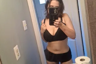 Fuck me Friday!! Early Bird Specials. Hairy Sherry, all natural slutty bunny. Tighest dripping 😻you will find.. Cum to me text me - Image 5